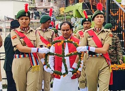 शहीद परिवारों की देखभाल करना हमारा परम कर्तव्यः डॉ. धन सिंह रावत