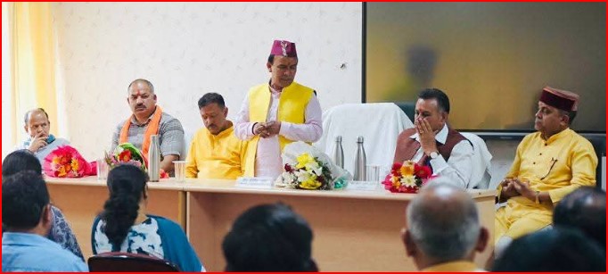 किसानों को आत्मनिर्भर बनाने के लिए प्रतिबद्ध है सरकार: मंत्री