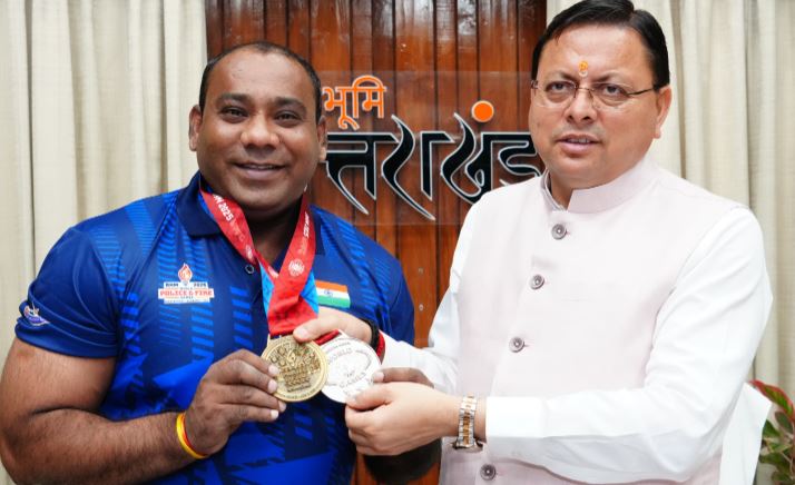 मुख्यमंत्री से मिले वेटलिफ्टर श्री मुकेश पाल