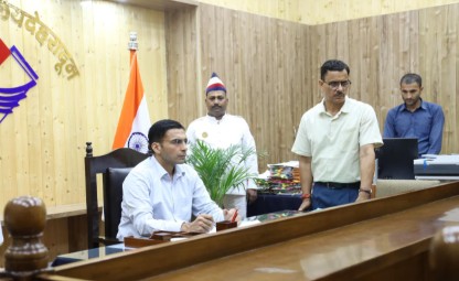 विधवा मां को है दोनों बेटों से जान का खतरा; गुंडा एक्ट में केस दर्ज