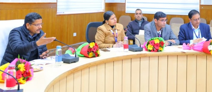 लंबित ऋण प्रकरणों पर तेजी लाएं बैंकर्स: सीडीओ