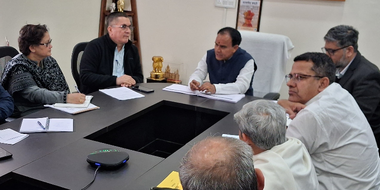 प्रत्येक जनपद में स्थापित होंगे मॉडल सहकारिता गांव : डॉ. धन सिंह रावत