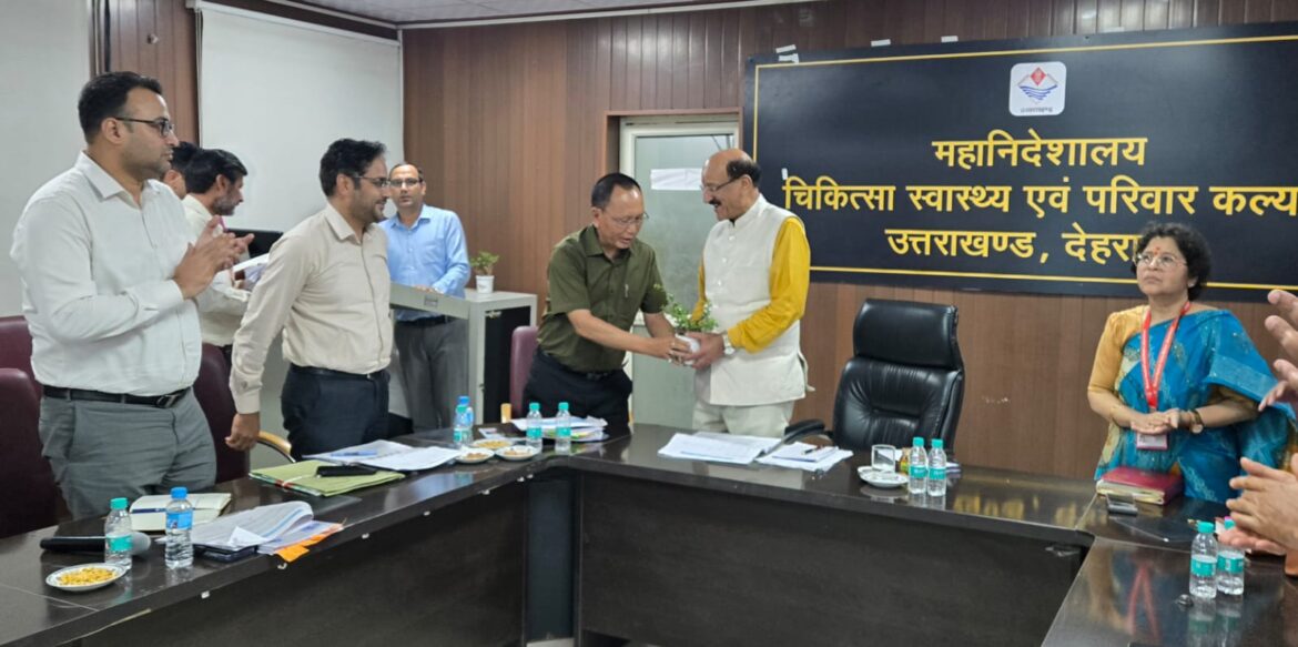 अस्पतालों पर निगरानी के निर्देश